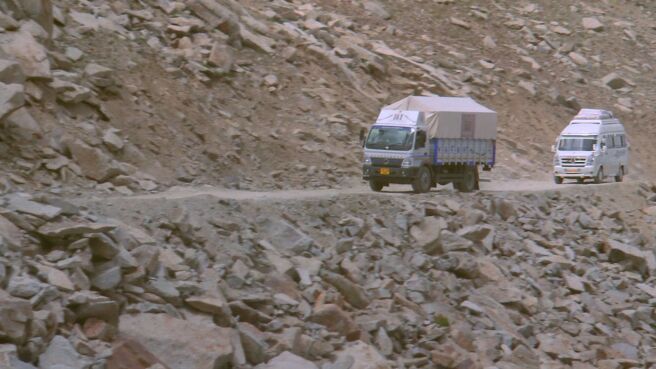 India's Deadliest Roads season 1 episode 9 on Discovery Plus