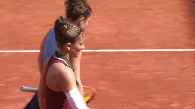 Break Point! Errani/Paolini Earns Break Early In The Opening Set on Sony LIV