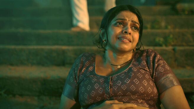 Andhar Maya season 1 episode 7 on Zee5