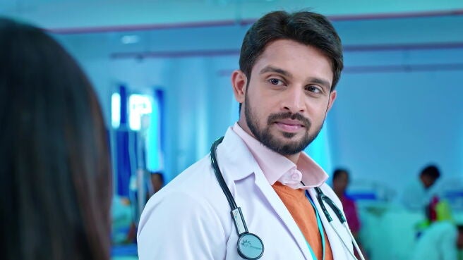 Karna season 1 episode 9 on Zee5