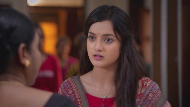 Ninaithen Vandhai season 1 episode 17 on Zee5