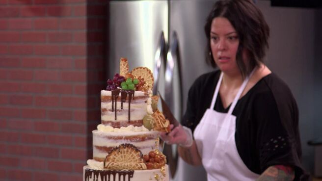 Buddy's Big Bakedown season 1 episode 11 on Discovery Plus