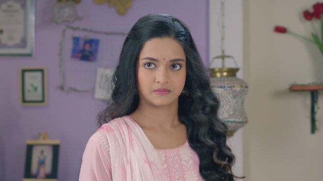 Navri Mile Hitlerla season 1 episode 19 on Zee5