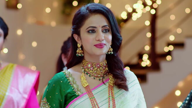 Smart Play - Jagadhatri season 1 episode 4 on Zee5