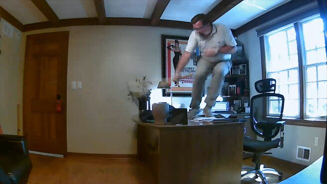 Neighborhood Watch season 1 episode 17 on Discovery Plus