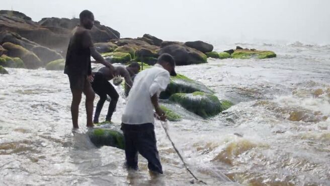 Into the Congo With Ben Fogle season 1 episode 3 on Discovery Plus