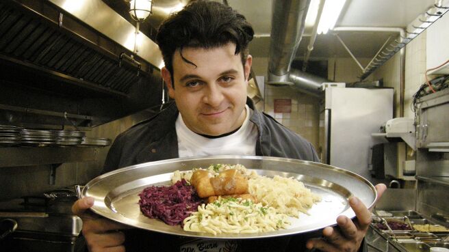 Man v. Food season 1 episode 17 on DiscoveryPlus