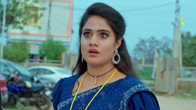 Smart Play - Jagadhatri season 1 episode 15 on Zee5