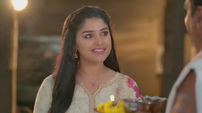 Valliyin Velan season 1 episode 5 on Zee5