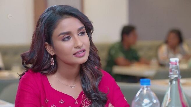 Nenjathai Killathe season 1 episode 10 on Zee5