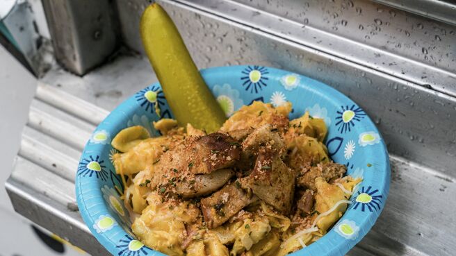 The Great Food Truck Race season 10 episode 4 on Discovery Plus