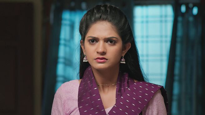 Tere Chehre Se Nazar Nahi Hatati season 1 episode 21 on Zee5