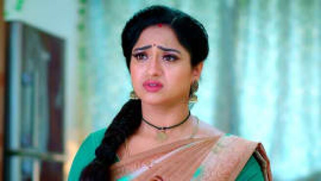 Trinayani season 1 episode 928 on Zee5