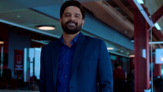 The Broken News season 1 episode 3 on Zee5