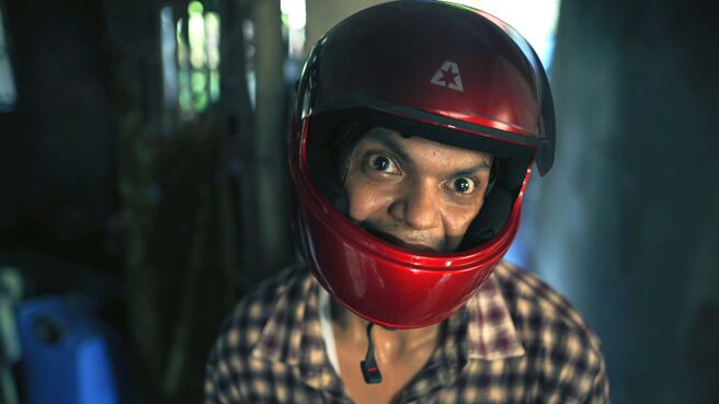 Ganoshotru season 1 episode 2 on Zee5