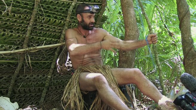 Naked Castaway season 1 episode 3 on Discovery Plus