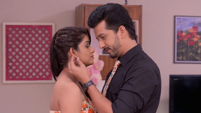 Bhalobashar Lukochuri season 1 episode 3 on Zee5