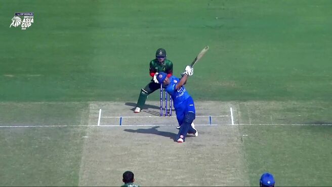 Six! Niazai Steps Out And Sends It Sailing on Sony LIV