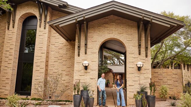 Fixer Upper: The Lakehouse season 1 episode 6 on DiscoveryPlus
