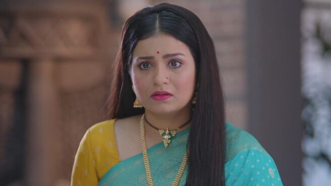 Navri Mile Hitlerla season 1 episode 12 on Zee5