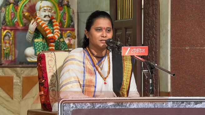 Gajar Kirtanacha Sohala Anandacha season 1 episode 35 on Zee5