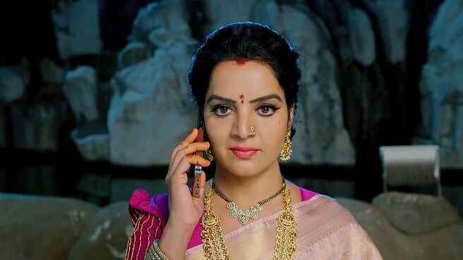 Kudumbasametham season 1 episode 6 on Zee5