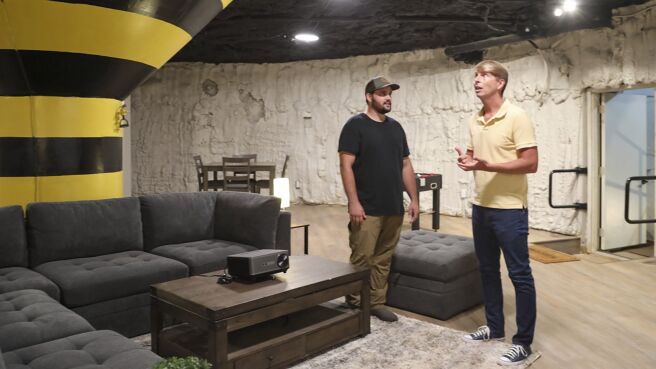 Zillow Gone Wild season 1 episode 1 on Discovery Plus