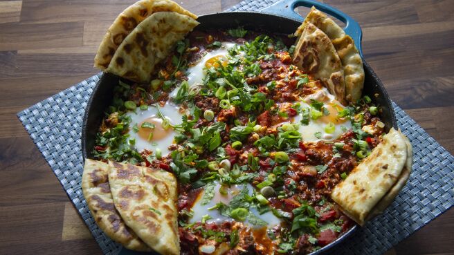 30 Minute Meals season 28 episode 8 on Discovery Plus