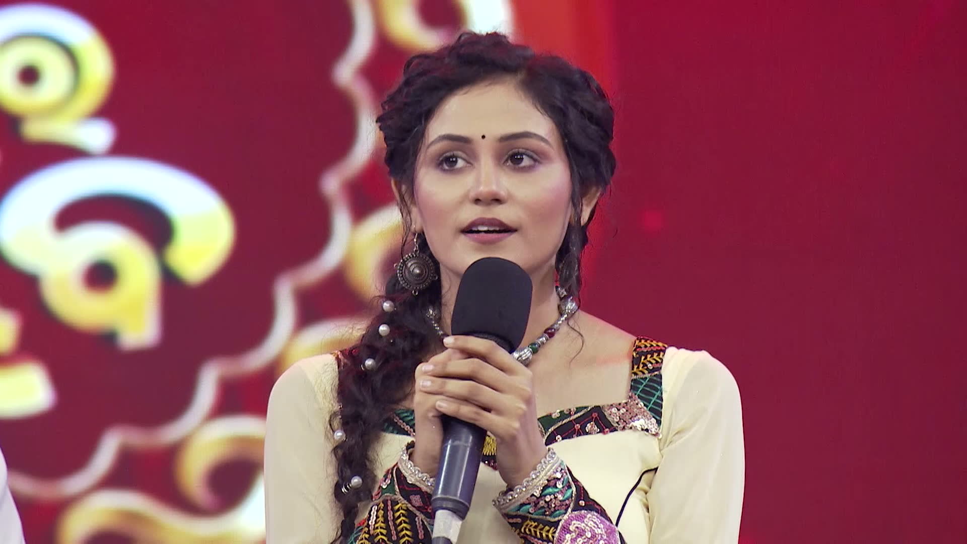 Zee Sarthak Sansar Utsav season 1 episode 1 on Zee5
