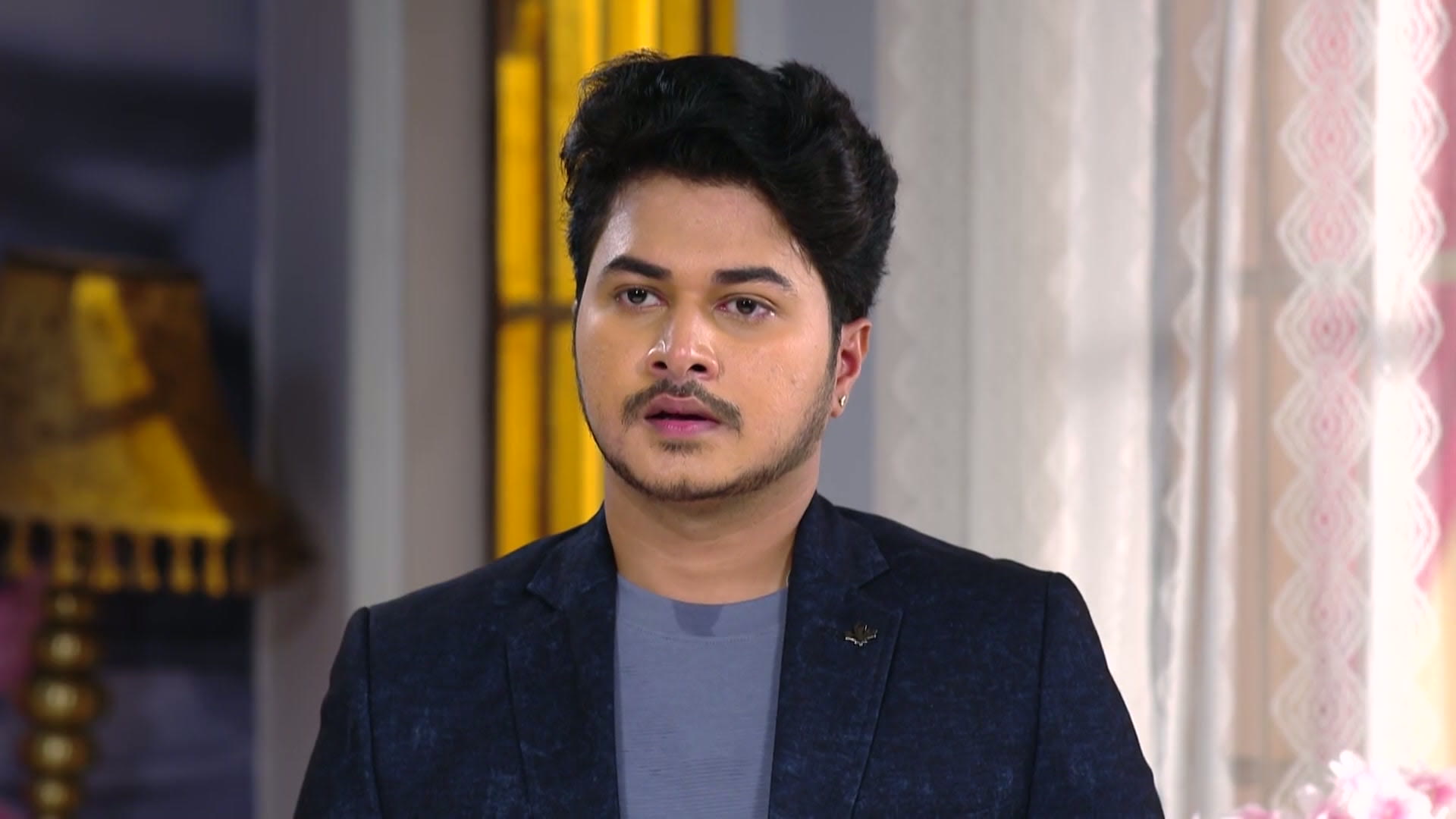 Shrabani season 1 episode 10 on Zee5