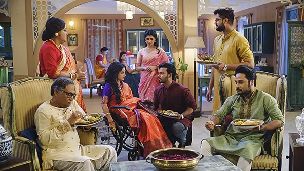 Sandhya Ke Aangan Mein (Hindi) season 1 episode 4 on Hoichoi