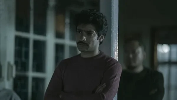 Parnashavarir Shaap season 1 episode 4 on Hoichoi