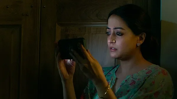 Kalank (Hindi) season 1 episode 5 on Hoichoi