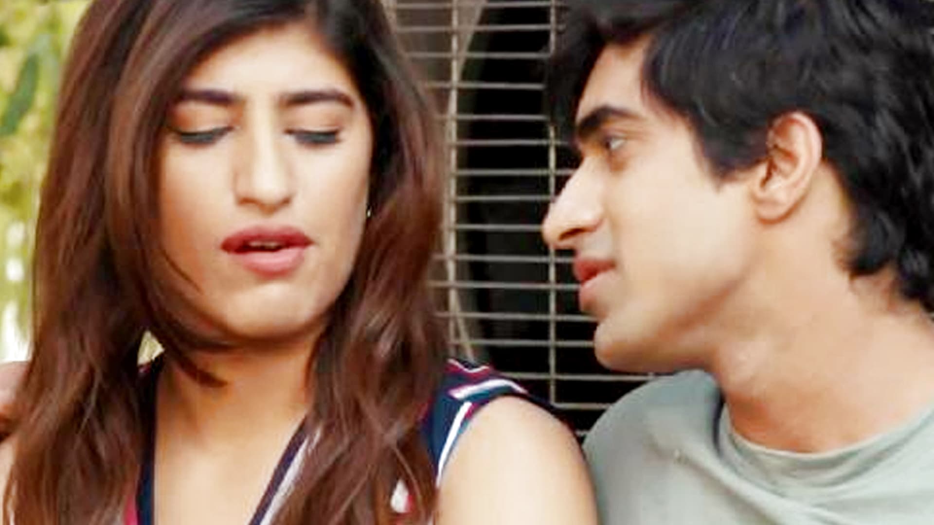 College Romance season 1 episode 2 on Sony LIV