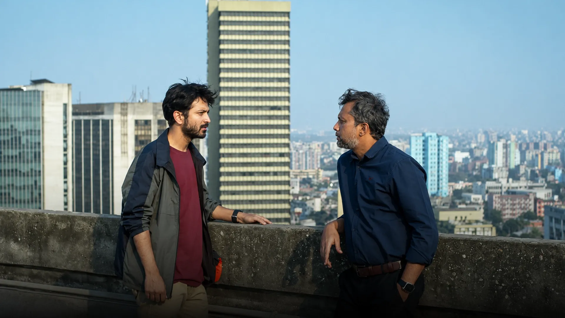 Headline season 1 episode 2 on Hoichoi