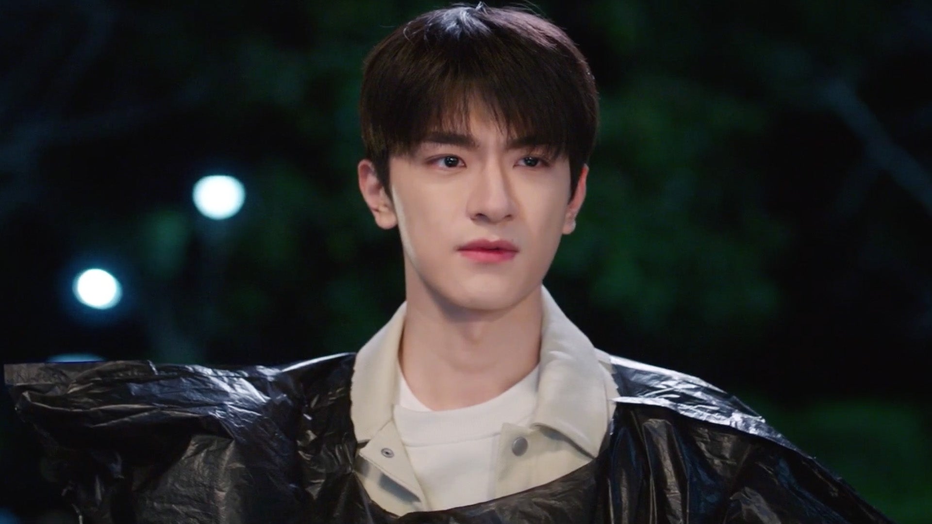 Everyone Loves Me season 1 episode 9 on undefined