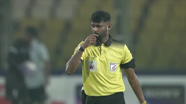 Kick Off! The Match Between Mumbai City Fc And Churchill Brothers Sc Gets Underway on Sony LIV