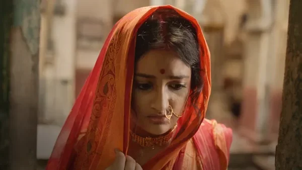Indubala Bhaater Hotel season 1 episode 3 on Hoichoi