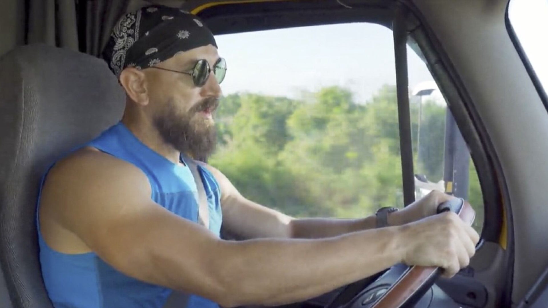 18 Wheels Across Vietnam season 1 episode 5 on Discovery Plus