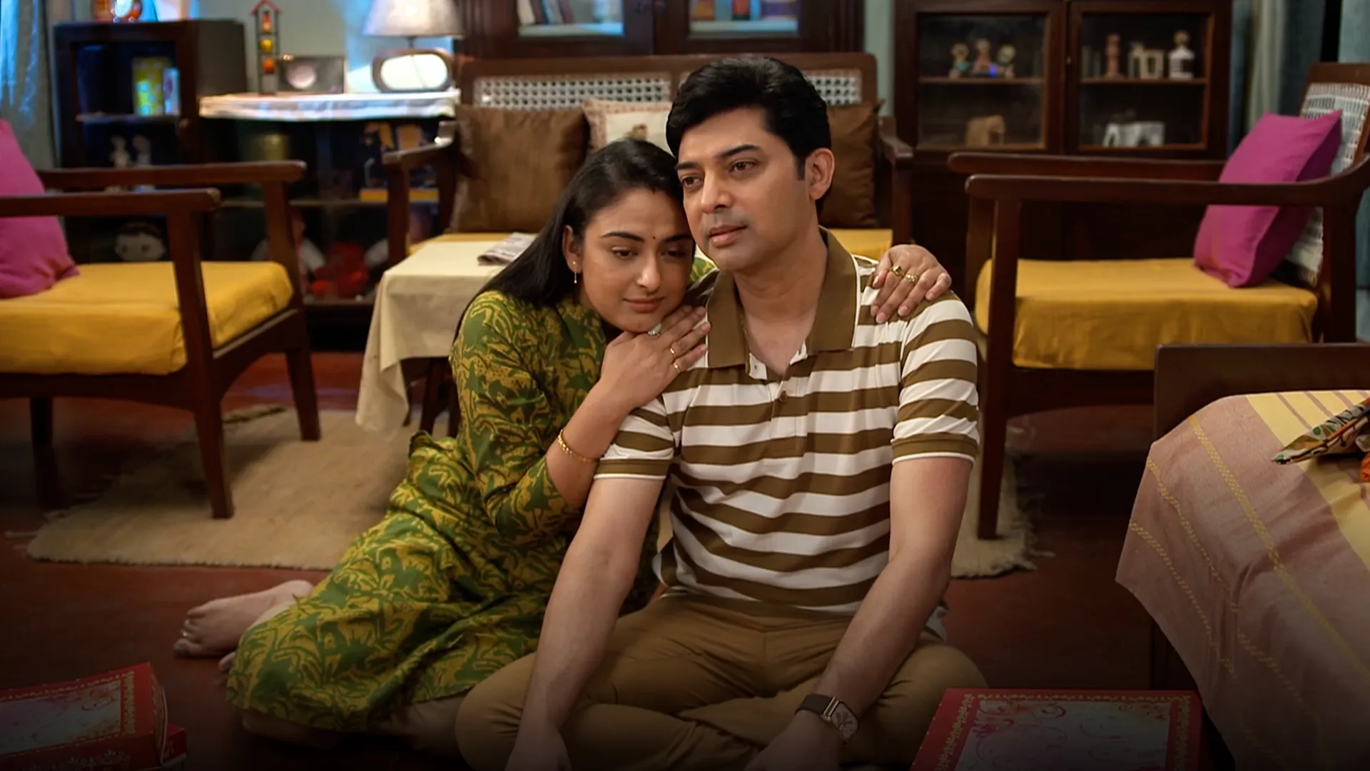 Shakha Proshakha season 1 episode 12 on Hoichoi