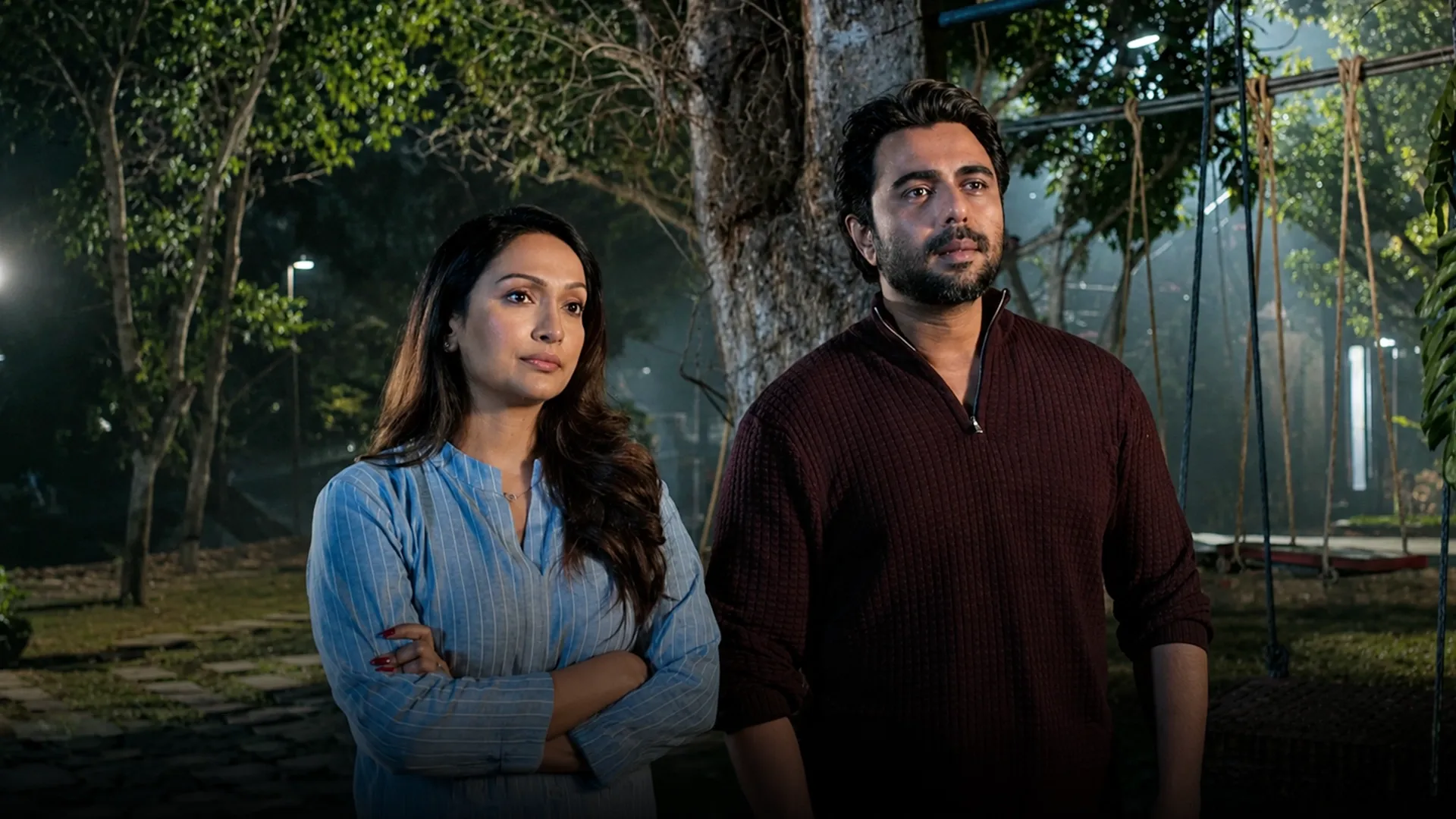 Headline season 1 episode 5 on Hoichoi
