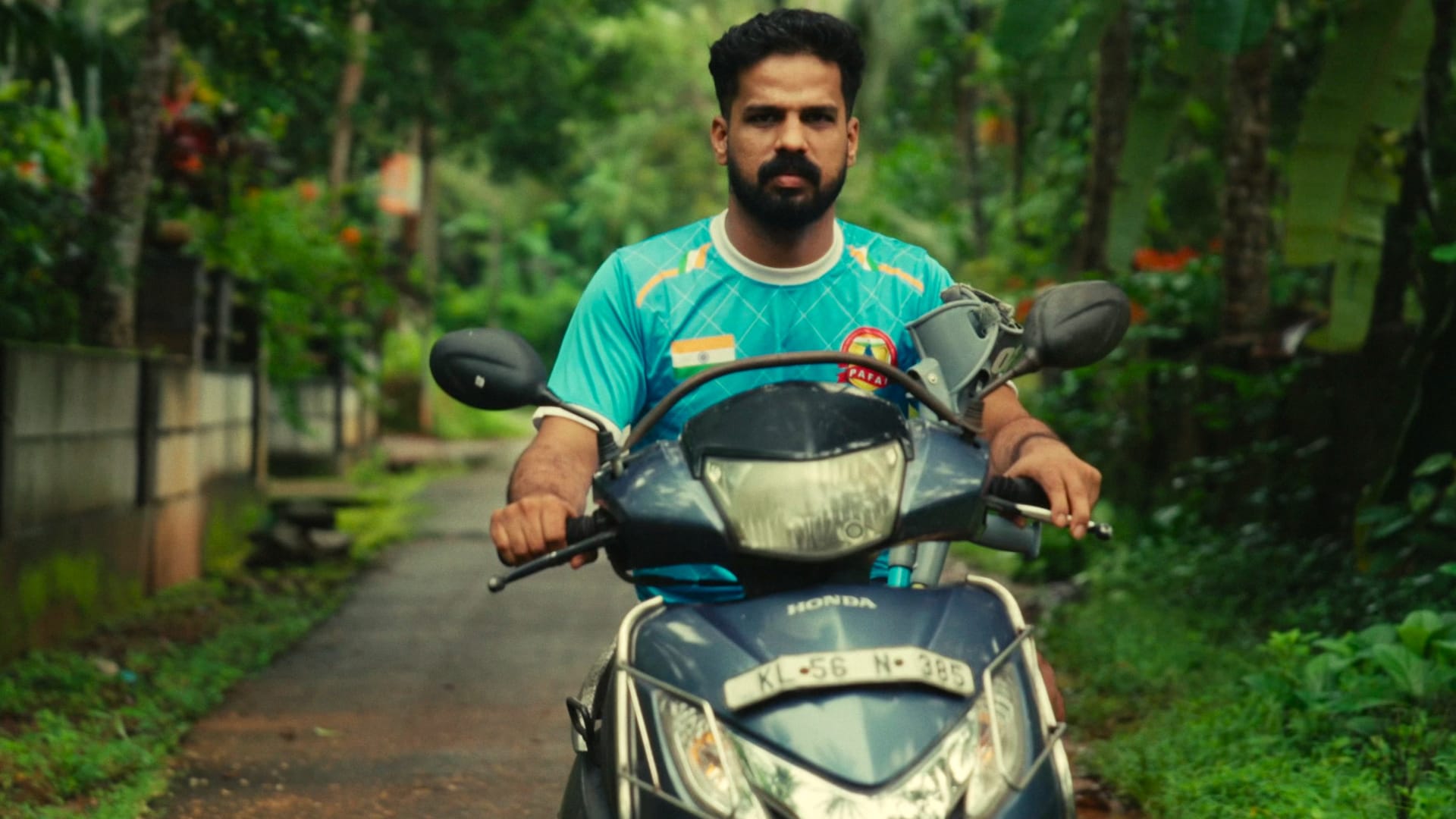 Panthadikkaam season 1 episode 1 on Zee5