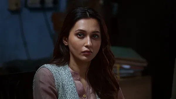 Jo Bolenge Sachh Bolenge (Hindi) season 1 episode 1 on Hoichoi