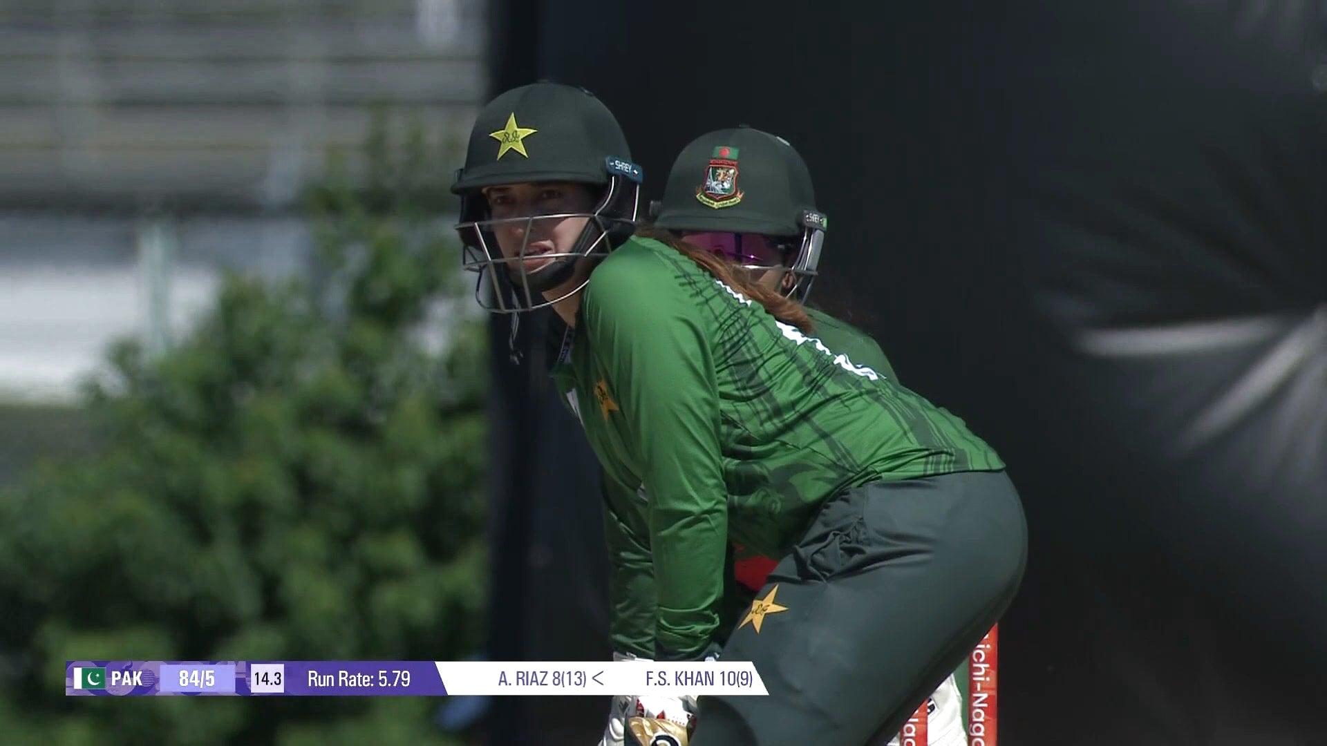 Four! Fatima Takes On The Charge! Aliya Riaz Cuts For Four on Sony LIV