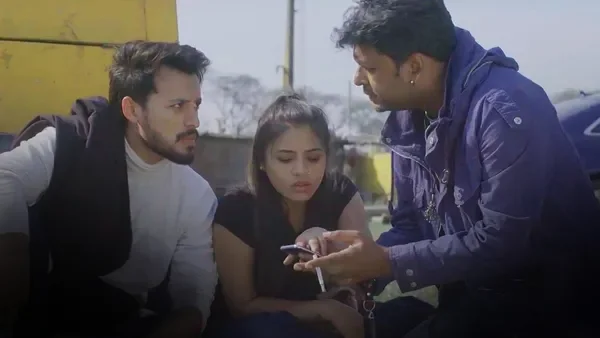 Race (Hindi) season 1 episode 6 on Hoichoi