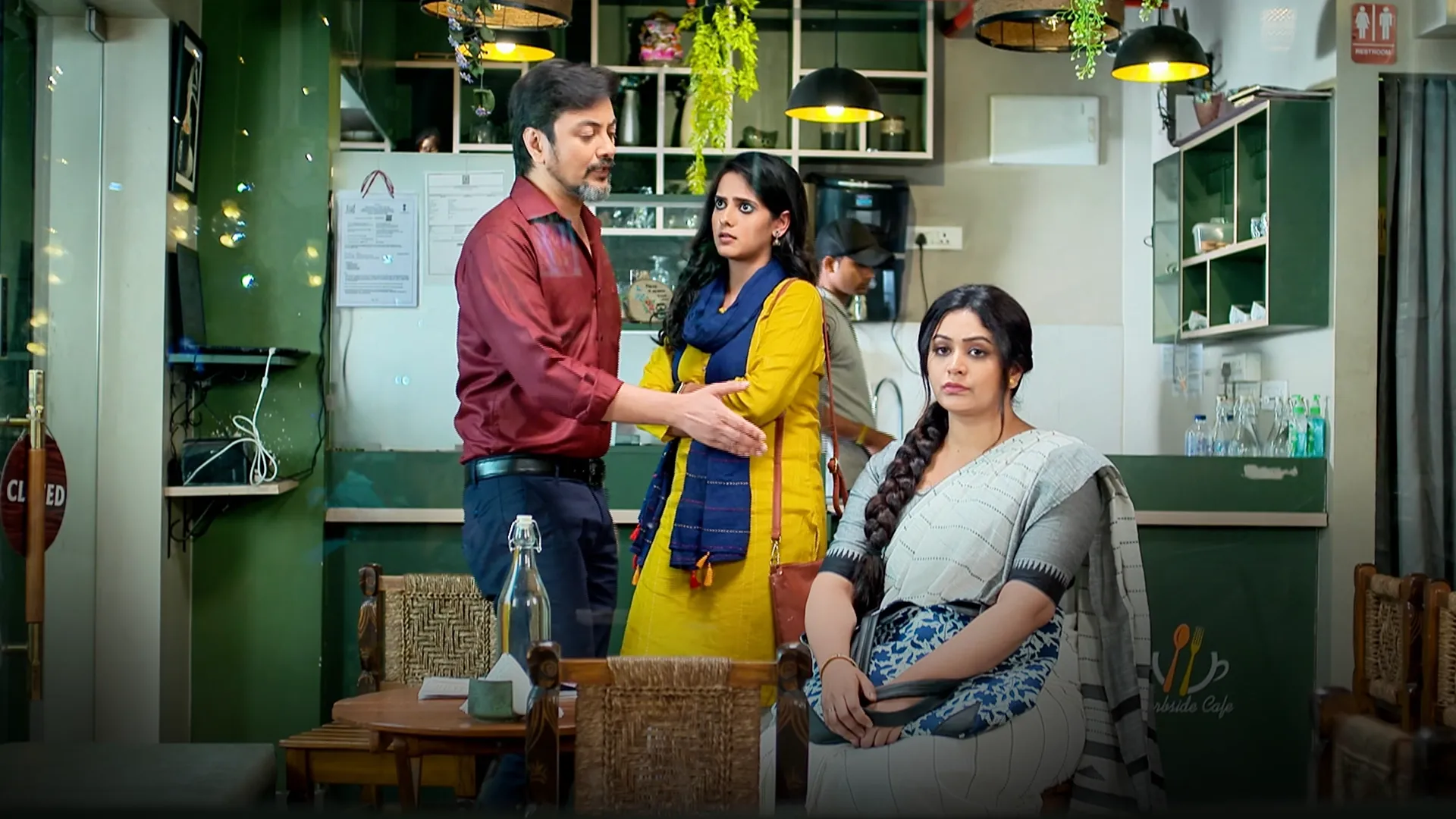 Shakha Proshakha season 1 episode 15 on Hoichoi