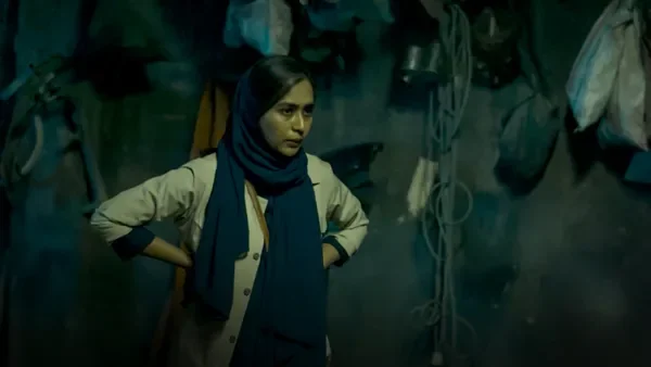 Refugee season 1 episode 5 on Hoichoi