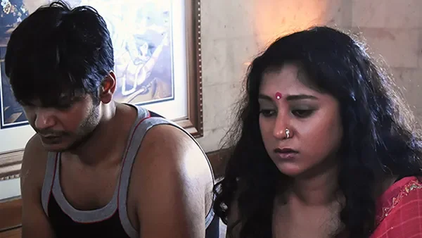 Do Not Disturb (Hindi) season 1 episode 5 on Hoichoi