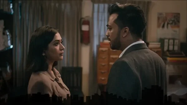 Mohanagar season 1 episode 3 on Hoichoi