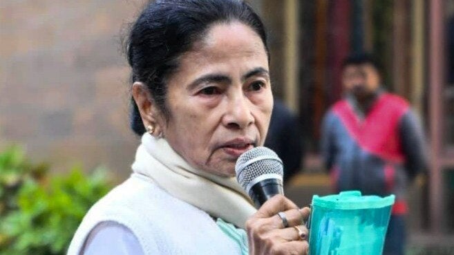 News Today: Was Mamata Banerjee right in forcibly intervening in ED raid at I-PAC office? on undefined